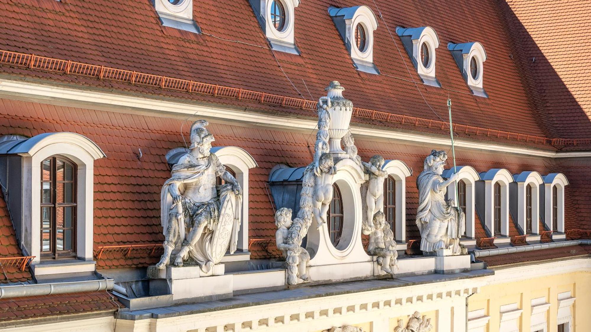 ホテル タッシェンベルクパレ ケンピンスキー ドレスデン エクステリア 写真